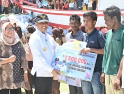 Gubernur Sulawesi Tengah, Anwar Hafid, saat menghadiri Upacara Penutupan TMMD